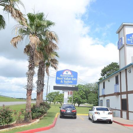 America'S Best Value Inn & Suites - Rosenberg/Houston Exterior foto