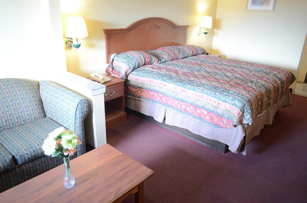 America'S Best Value Inn & Suites - Rosenberg/Houston Habitación foto